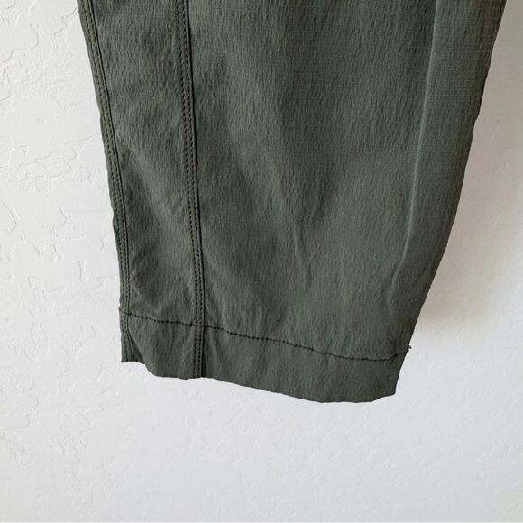 Athleta Trekkie Cropped Pants in Green 778166 Size 10 Tall - Picture 4 of 7